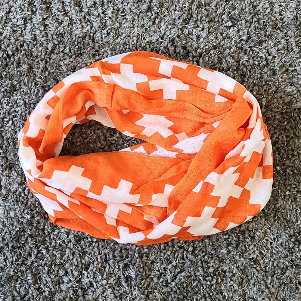 Infinity scarf